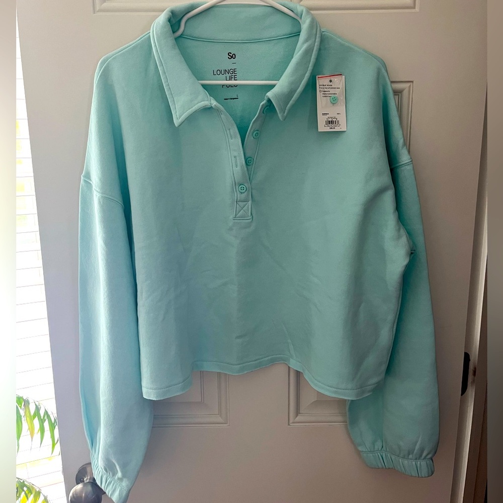 Woman’s SO pullover sweatshirt size L